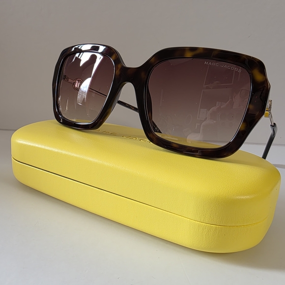 Marc Jacobs Women's Tortoiseshell Square Sunglasses - Brown Gradient - Picture 5 of 5